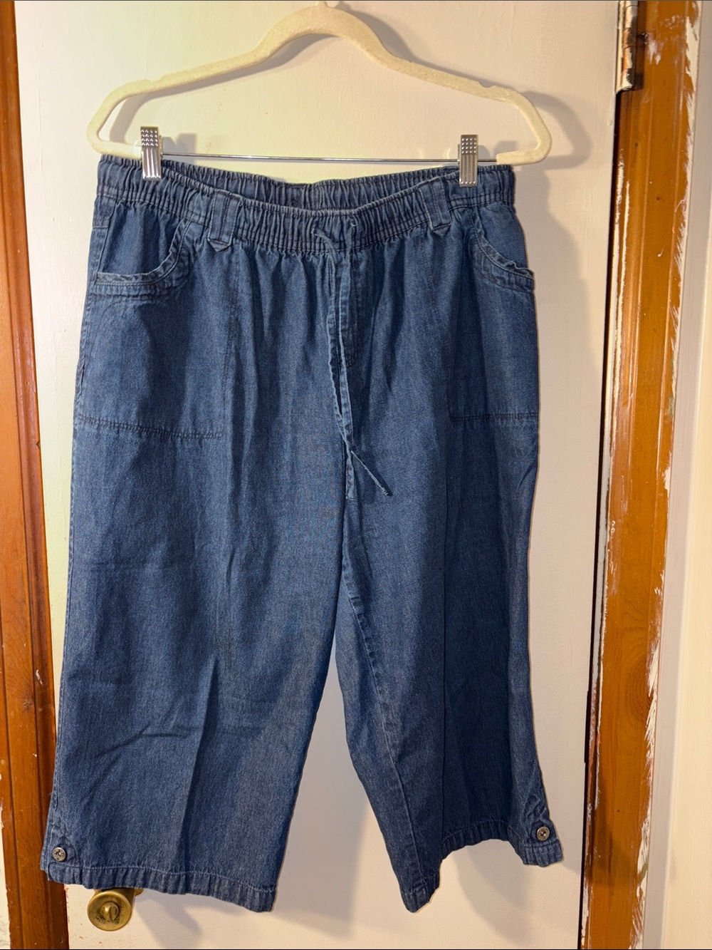 Erika Elastic Waist w/ drawstring Denim Capri Pants in Dark Blue